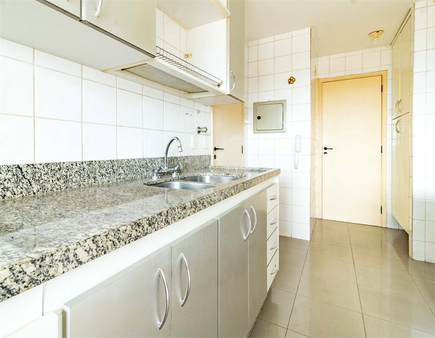 Apartamento para venda com 96 m², 3 dormitórios, 3 vagas no Alto de Pinheiros!