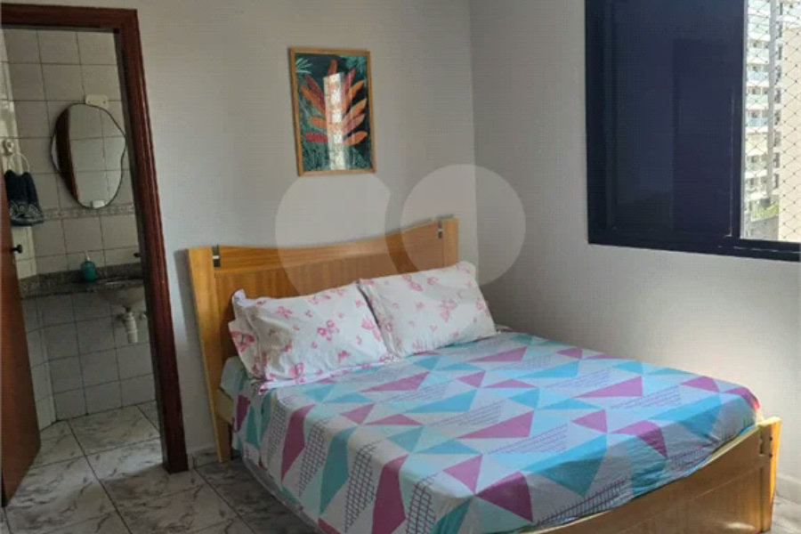 Belíssimo apartamento recém reformado na Praia Grande.