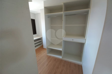 Duplex no Edifício Acapulco.