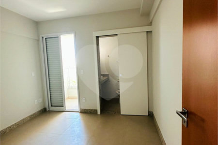 Apartamento com 2 dormitórios, sendo 1 suíte