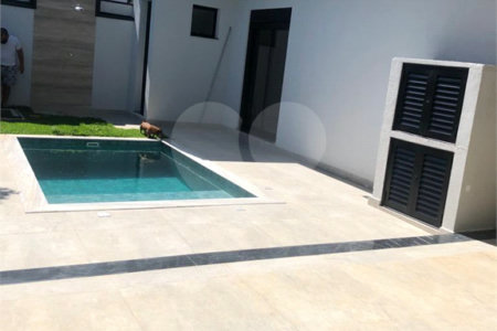 Indaiatuba - Condominio Jardins di Roma - Venda -Locação 0 R$ 10.000,00 mais encargos - condominio - R$ 650,00 - IPTU - R$ 230,00 - Terreno 300ms - construido 170 metros quadrados - Terrea - 3 quartos, uma suíte e uma demi suite , 4 banheiros , piscina - Preparado para água quente até a piscina!!