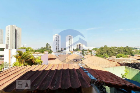 Casa para alugar com 3 quartos, sendo 1 suíte, em Jardim Monte Kemel, São Paulo - SP