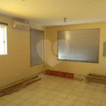 Imóvel Comercial para Venda ou Locação em ótima localização na Rua Palacete das Águias, 300.