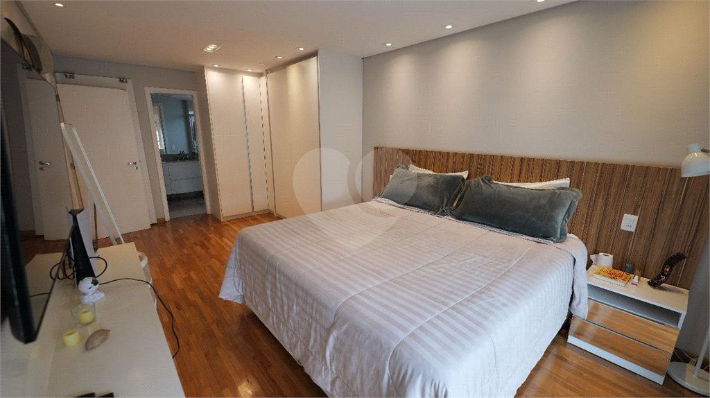 Apartamento á venda - Vila Olímpia