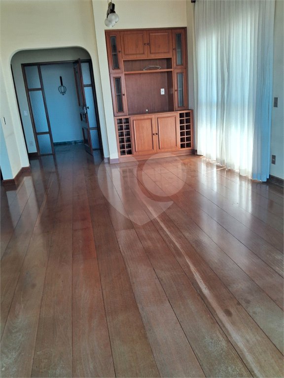 Apartamento para venda no Ed. Winston Monteiro Ricetti