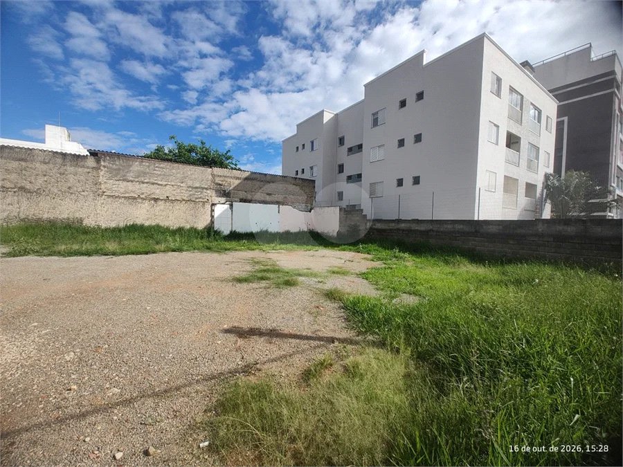 Terreno em Atibaia com 600 metros, pronto para construir, perfil para projetos residenciais e comerciais, excelente localização