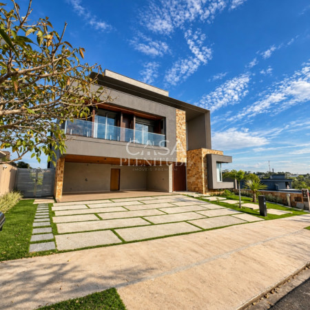 Casa nova no Saint Patrick com 926 m², 5 suítes, elevador e piscina aquecida, saúna em Sorocaba