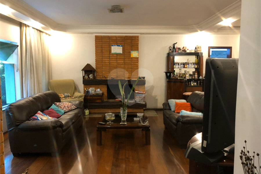 Casa Térrea Assobradada Barro branco 4 dorms 7 vagas