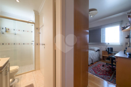 Apartamento com 190 metros 3 suítes 4 vagas de garagem