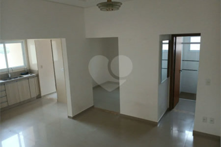 Casa para Locação no Condomínio Recanto dos Paturis em Vinhedo/SP