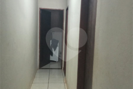 Imóvel para venda sendo 03 casas independentes na Vila Celina.