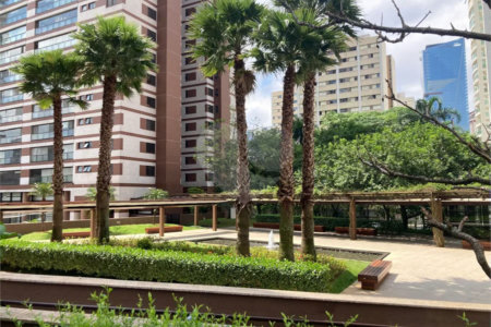 Apartamento para alugar com 4 suítes em Chácara Santo Antônio, São Paulo, SP