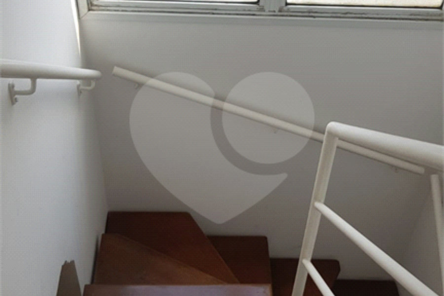 Cobertura Duplex à venda de 03 Quartos 1 suíte e 2 vagas Piscina Aquecida no terraço na Vila Zelina