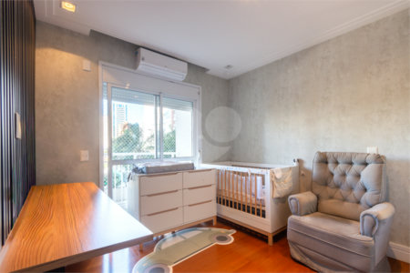 Apartamento à venda com 4 quartos, sendo 2 suítes, em Brooklin, São Paulo, SP