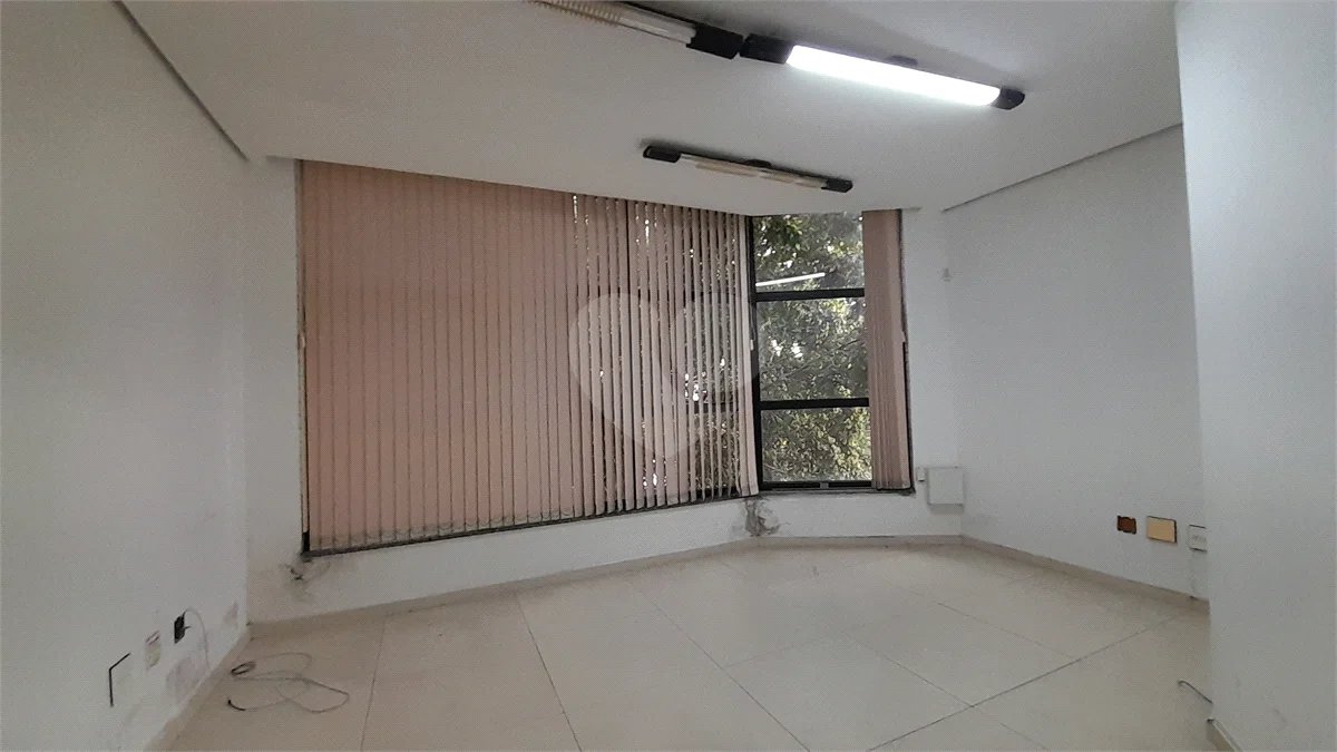 **SALA COMERCIAL DE 80 M² NO BAETA NEVES | EXCELENTE CUSTO-BENEFÍCIO E LOCALIZAÇÃO ESTRATÉGICA**