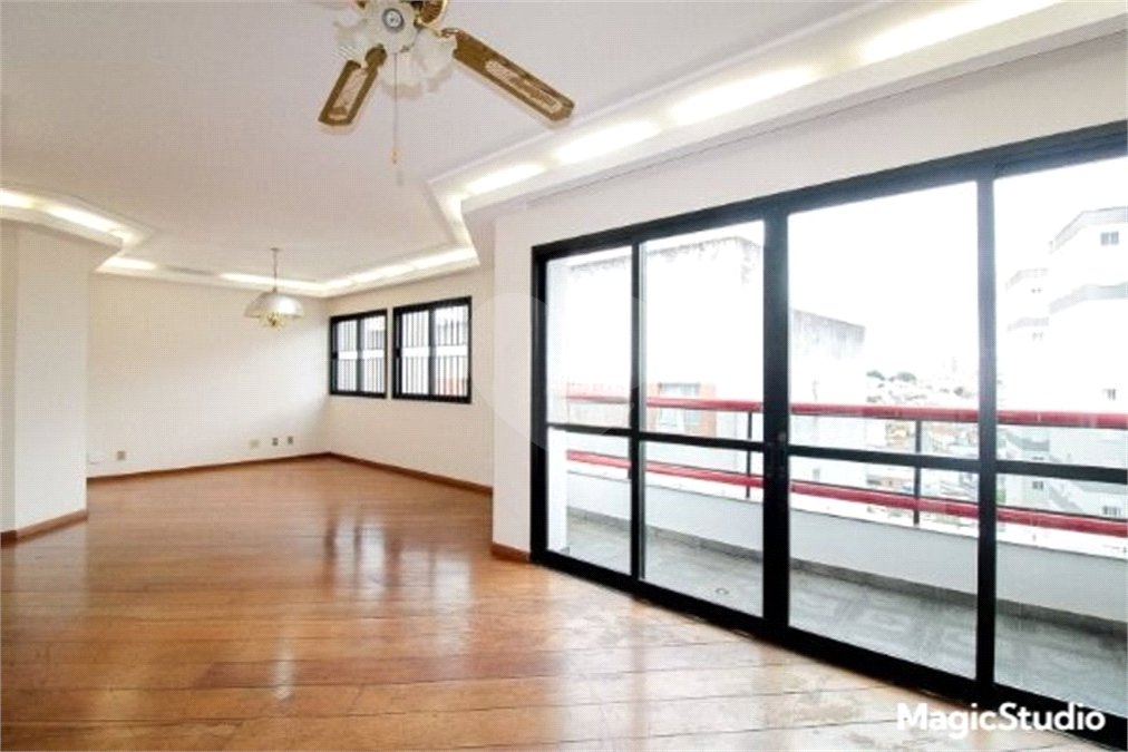 Apartamento com 150m², 3 dormitórios, sendo 1 suíte, 3 vagas de garagem, à venda no Tatuapé.