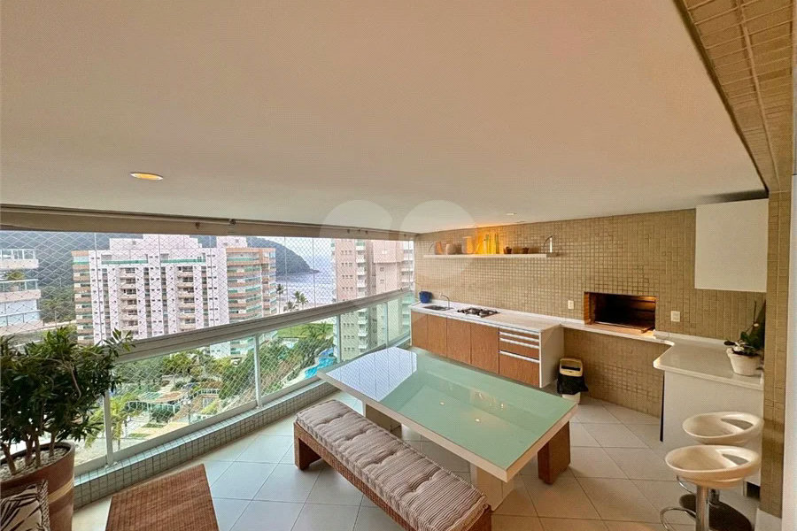 Apartamento à venda com 3 quartos, sendo 2 suítes, em Riviera de São Lourenço, Bertioga, SP