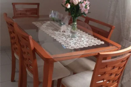 Casa com 260m² , 3 pavimentos , 6 dormitórios , 1 suíte , 3 vagas , a venda no Itaim Paulista.