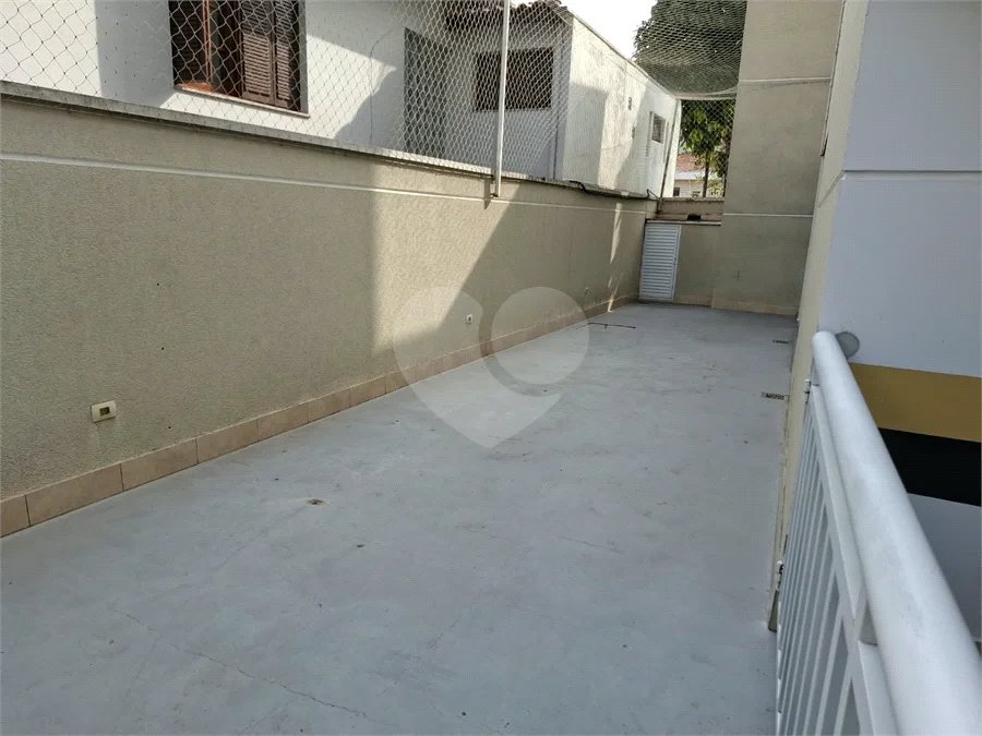 Casa à venda com 3 quartos, sendo 1 suíte, no condomínio Vila Arnoni, São Paulo - SP