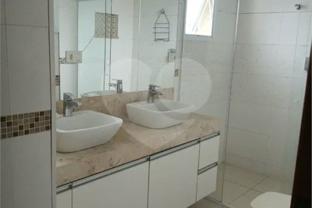 Casa para Locação no Condomínio Recanto dos Paturis em Vinhedo/SP