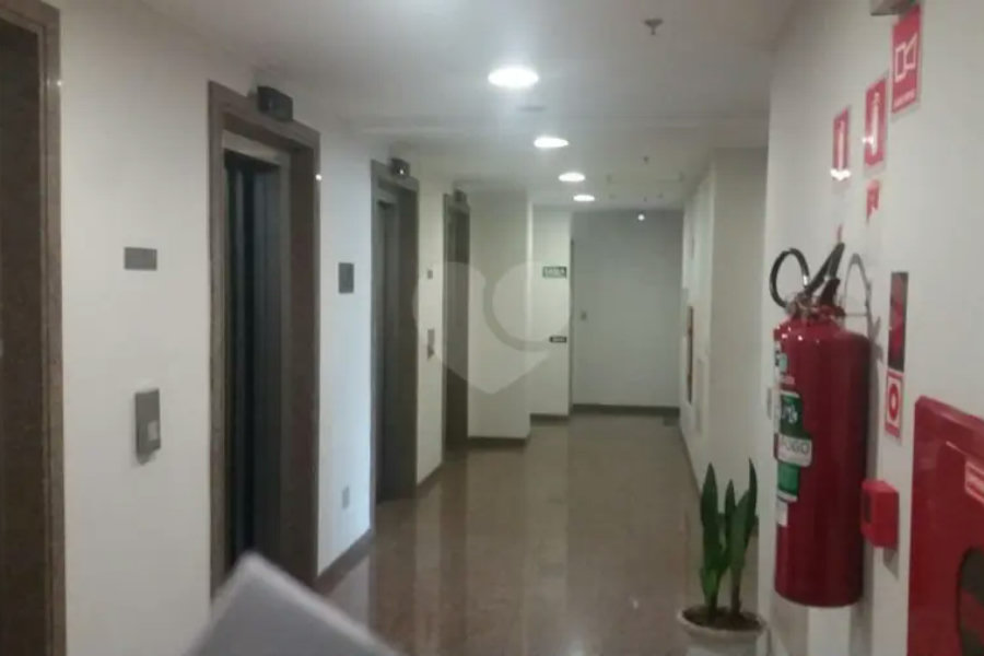 SALA COMERCIAL DE 38,0 M² COM 01 BANHEIRO E VAGA DE GARAGEM PARA VENDA NO TUCURUVI