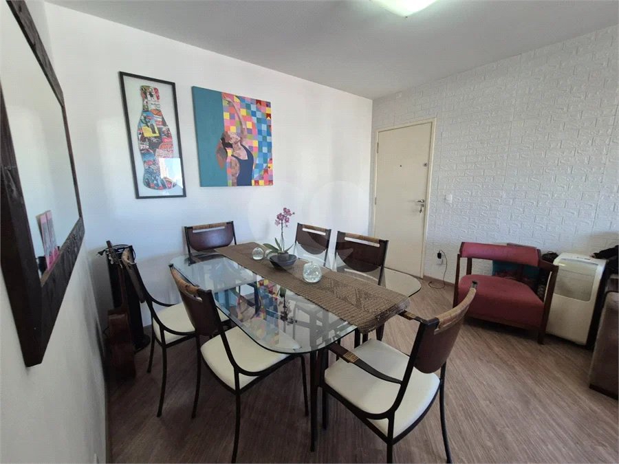 Apartamento Vila Mariana ,2 dormitórios sendo 1 suíte e 2 vagas.