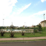 Vende-se casa no Village Damha II