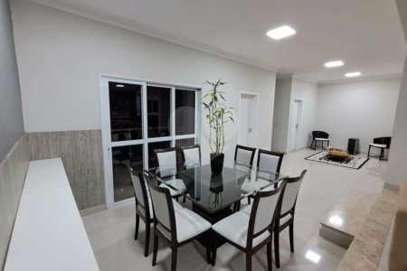 Casa de Alto Padrão à Venda e Locação - Condomínio Vila Verde