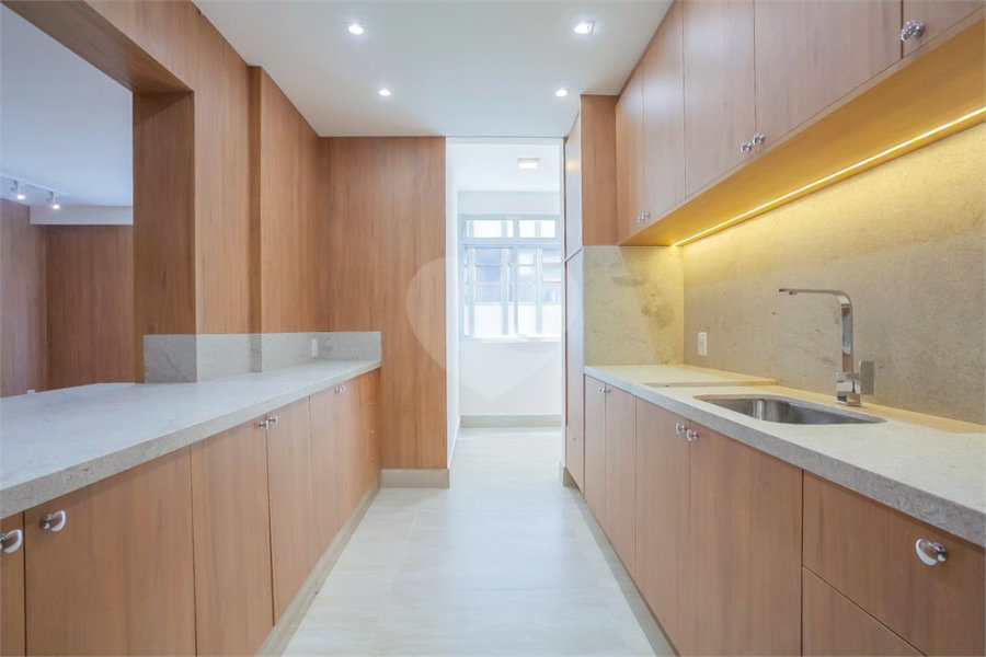 Apartamento a venda no Jardim América , com 96 m², 2 Suítes, Reformado , 1 Vaga