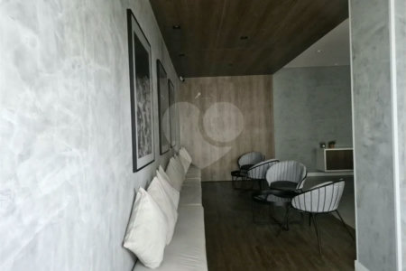 Oportunidade na Vila Leopoldina!! Apartamento com dois dormitórios, sendo uma suíte, dois banheiros, e com duas vagas.