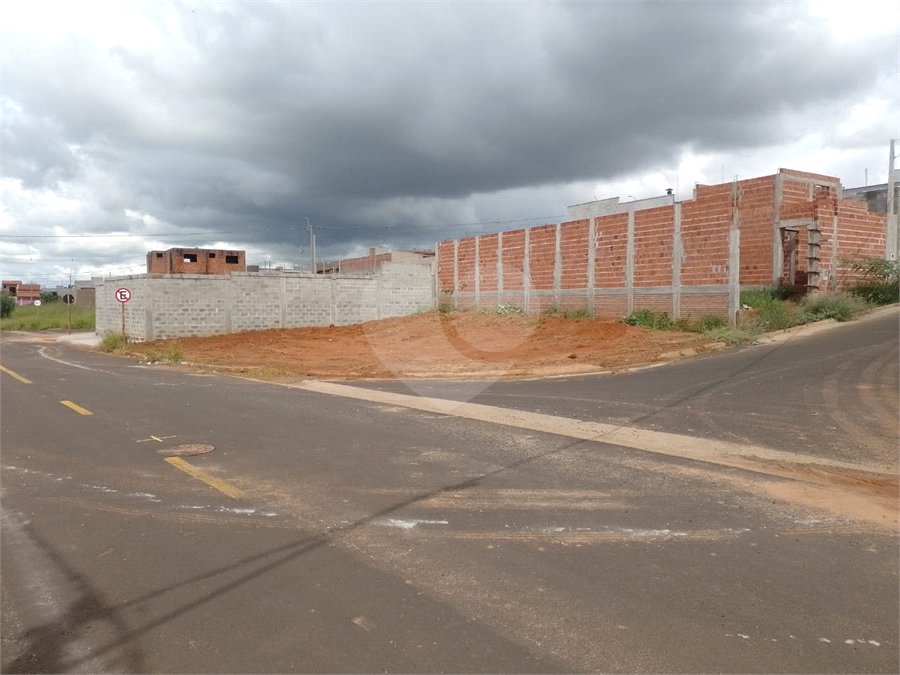 Terreno à venda no Arcoville, de esquina com vista, 260 m²