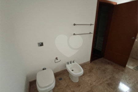 Exclusividade e Sofisticação no Swiss Park: O Sobrado Perfeito em São Carlos, com, 3 suites,2 salas, área Gourmet, persianas blackout automatizadas.