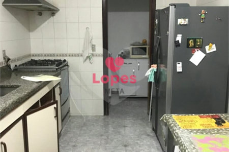 Excelente Casa a Venda no Bairro Jardim Esplanada, 3 dormitórios, sendo 2 suites São José do Campos