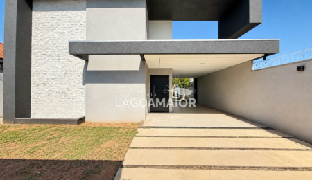 Casa à venda ou para alugar com 4 quartos, sendo 2 suítes,  no Centro, Três Lagoas, MS