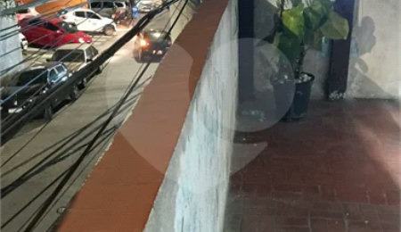 IMÓVEL COM SOBRADO + OUTRA CASA NO TERRENO, ÓTIMA PARA RENDA OU FAMÍLIA GRANDE