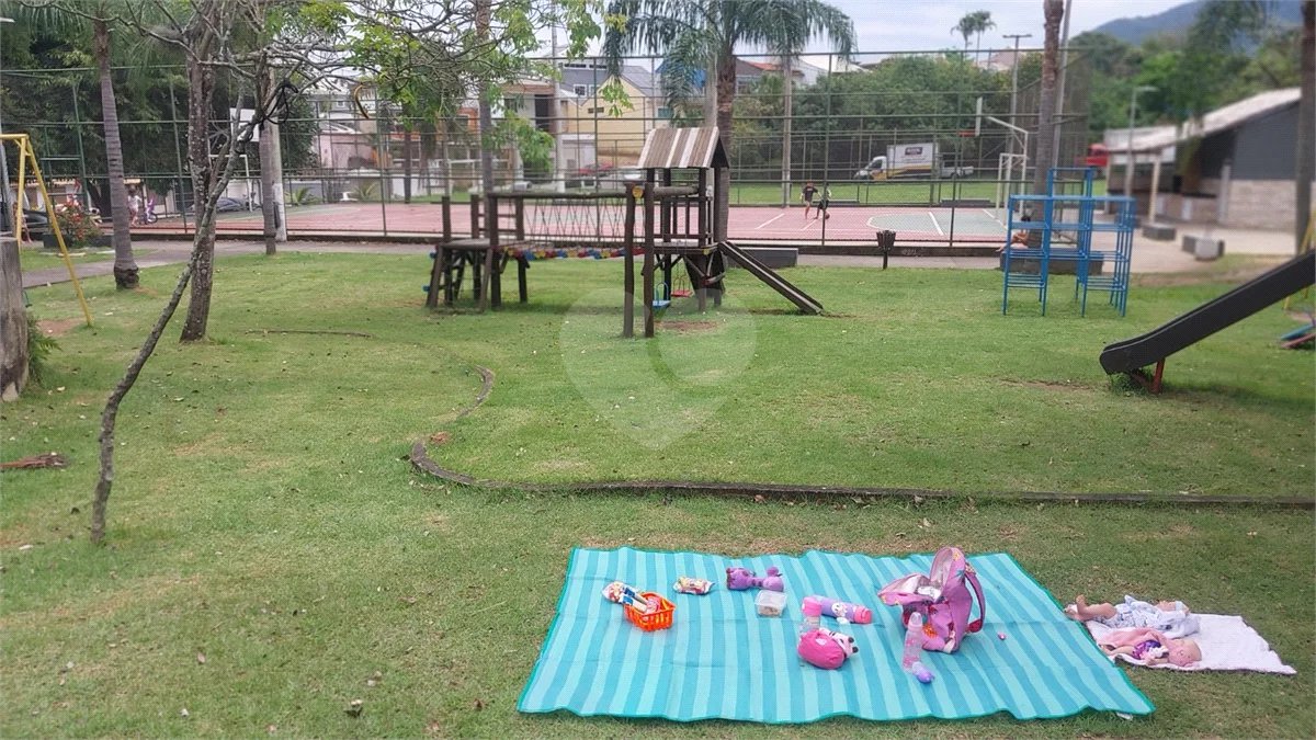 CONDOMÍNIO VALE DAS PALMEIRAS - CASA 3 QTOS + SUITE + PISCINA + GARAGEM 4 CARROS + ENERGIA SOLAR