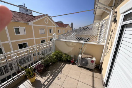 Casa à venda com 2 quartos, sendo 1 suíte, no condomínio Cond Villa D'este, São Paulo - SP