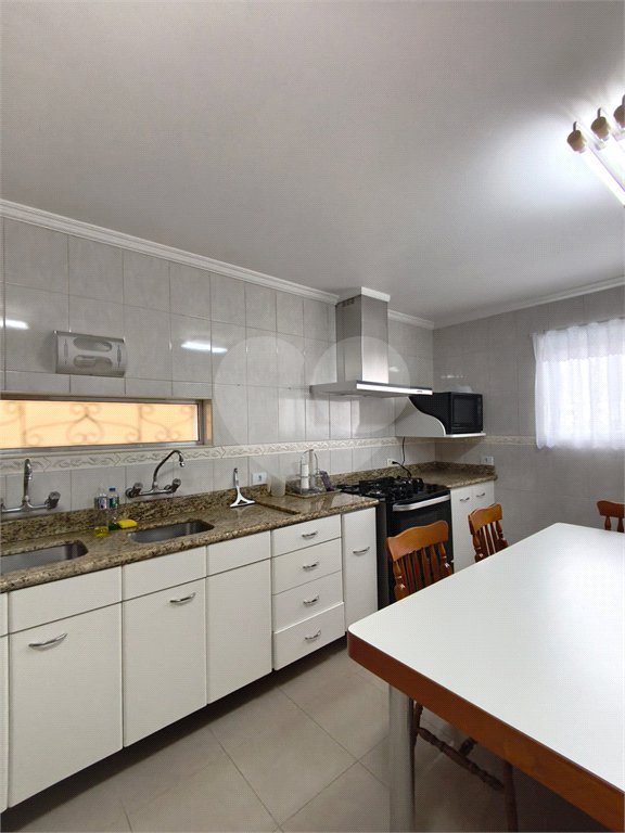 Excelente Sobrado à venda com 281m2 de área construída