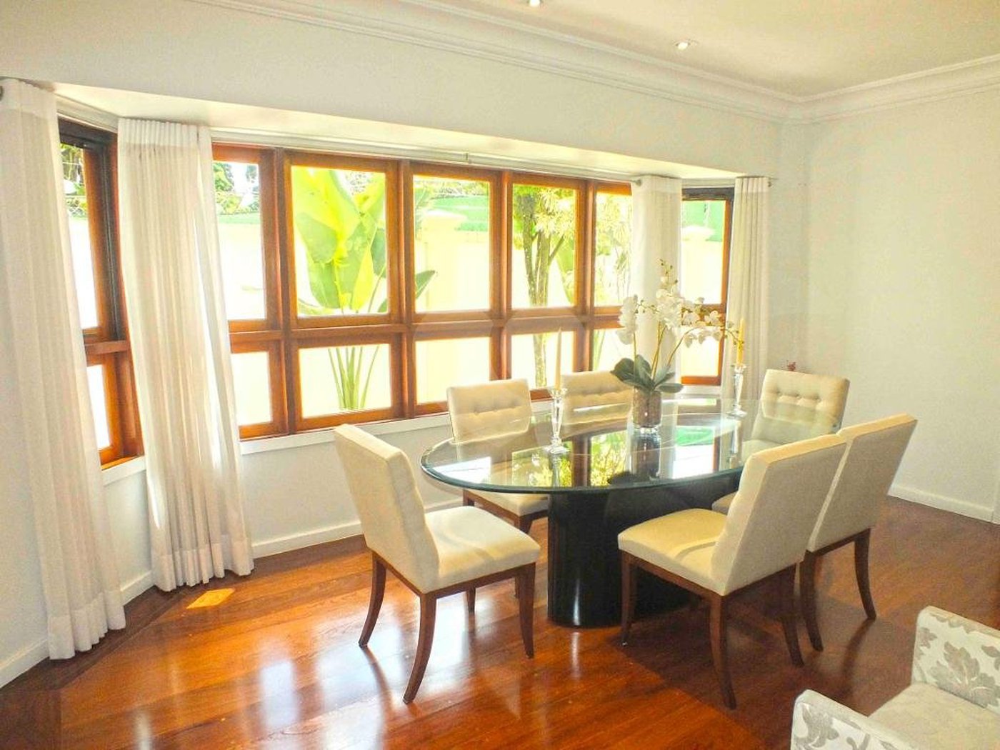 Casa à venda com 5 suítes no condomínio Vilaggio Monte Alegre, São Paulo - SP