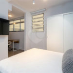 Excelente oportunidade para reformar e ficar com o apartamento dos seus sonhos!