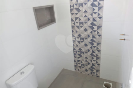 Casa térrea em Araraquara/SP.