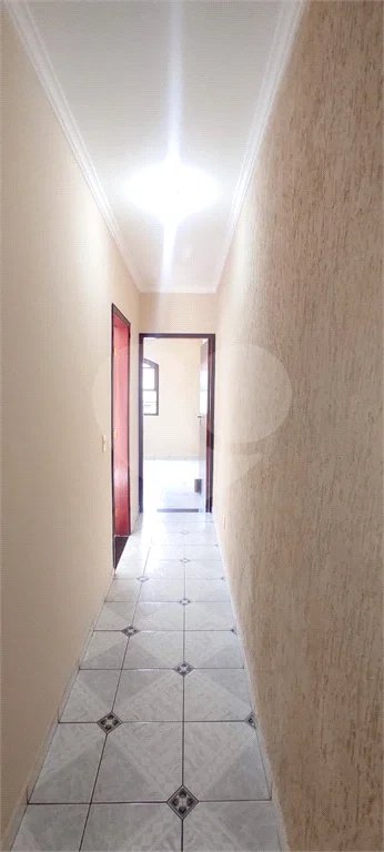 Casa com 180m², 3 dormitórios, 1 vaga, à venda na Vila Scarpelli em Santo André.