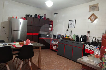 Casa com 156 m², 2 quartos, garagem para 3 carros, à venda no bairro Cerâmica em São Caetano do Sul