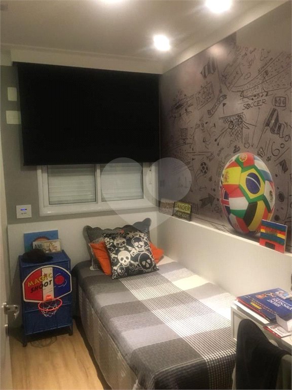 Apartamento à venda com 3 suítes em Vila Bertioga, São Paulo, SP