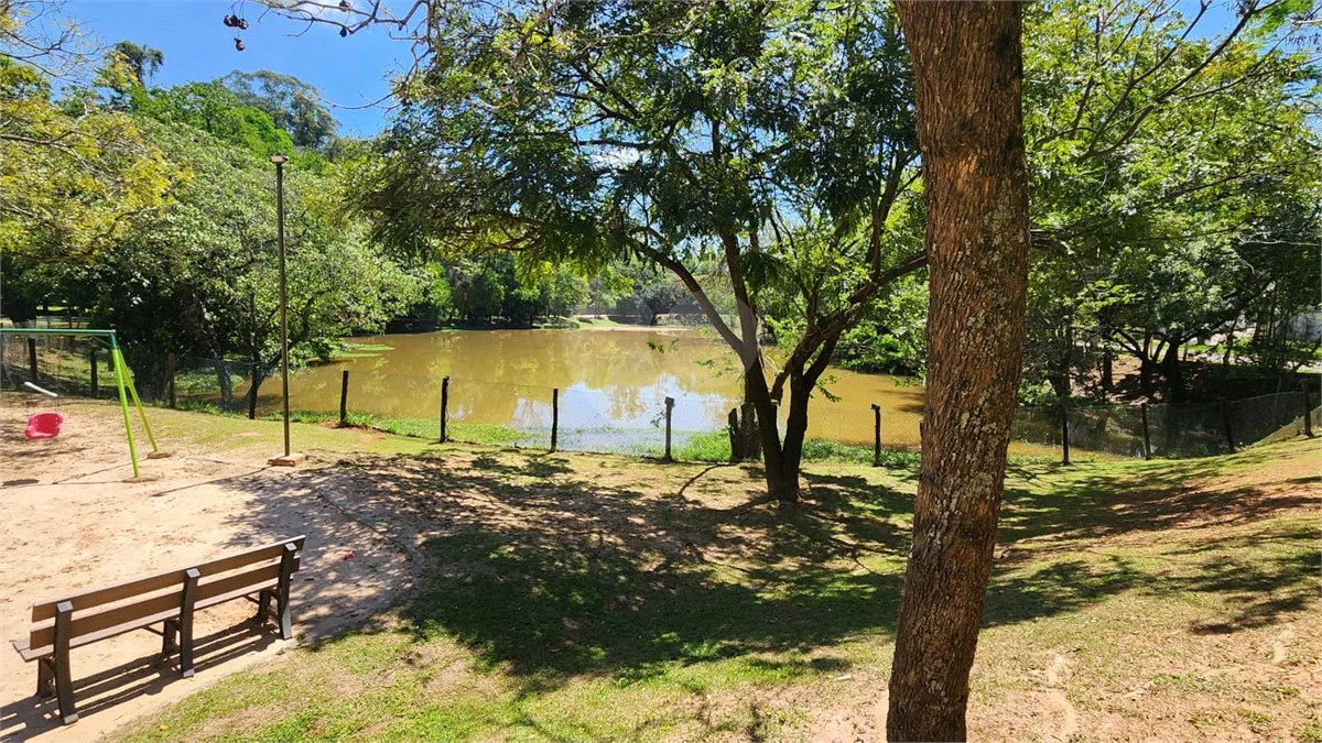 Terreno à Venda em Condomínio Fechado na Cidade de Louveira/SP