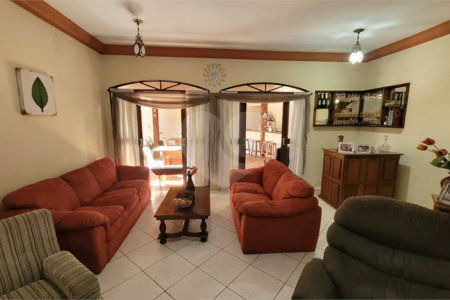 Casa em Condomínio, no Parque Sabará