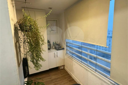 Apartamento à venda Bela Vista, 38m², andar alto, 1 dormitório, 1 vaga, lazer, porteira fechada