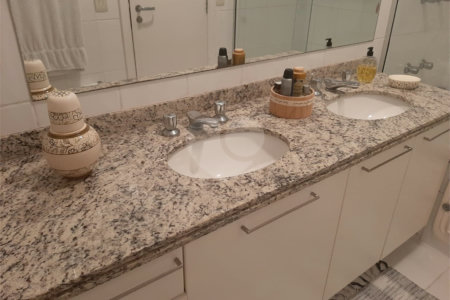 Casa à venda com 4 suítes no condomínio Saint James Special Houses, São Paulo - SP