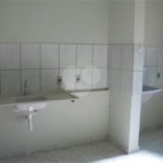 Apartamento no Condomínio Residencial Jardim das Torres.