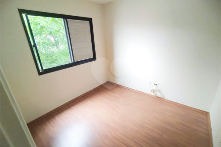 Apartamento - Próximo do metro Saúde - 2 quartos - 1 suíte - varanda - 2 vagas